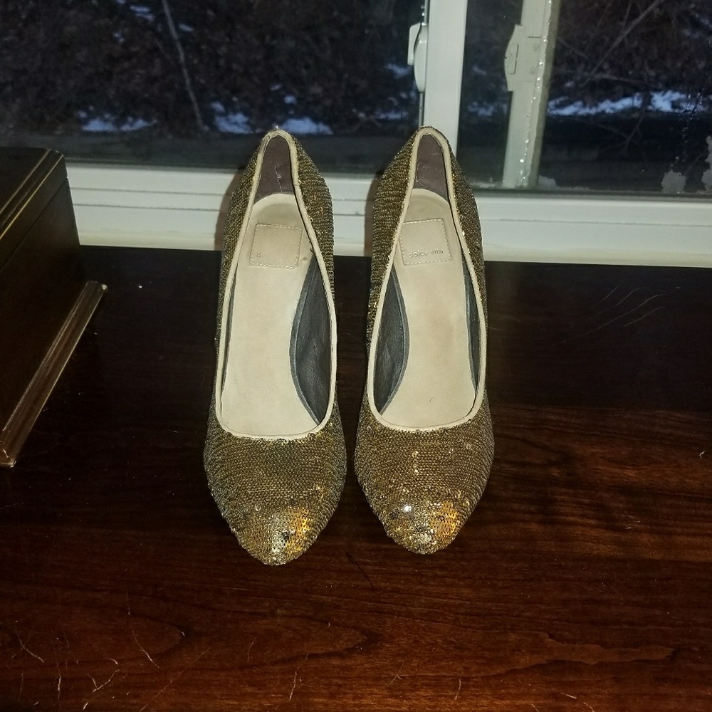 Dolce Vita Gold sequined pumps